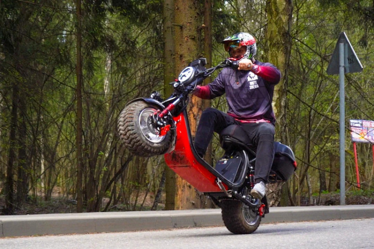 Электроскутер WHITE SIBERIA PRO 2500W в Красноярске