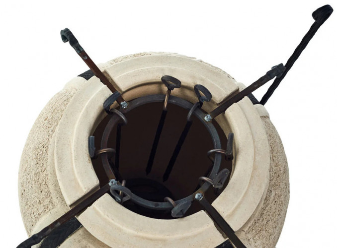 Тандыр Сармат Есаул с термометром в Красноярске