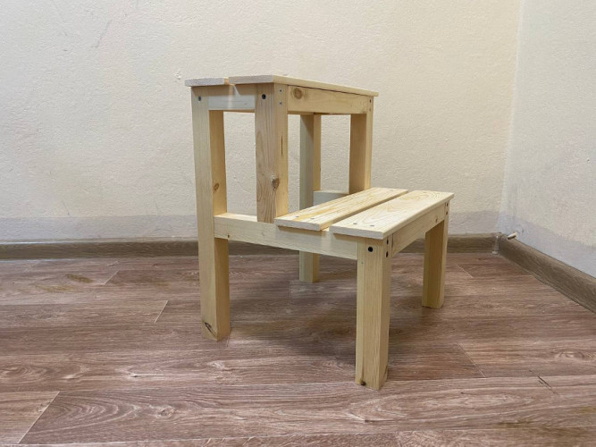 Табурет-стремянка деревянный в Красноярске